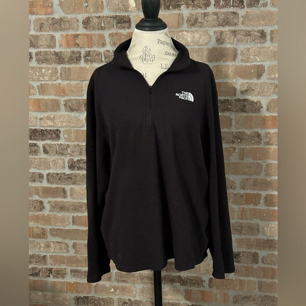 The North Face black lightweight fleece pullover half zip women’s size large